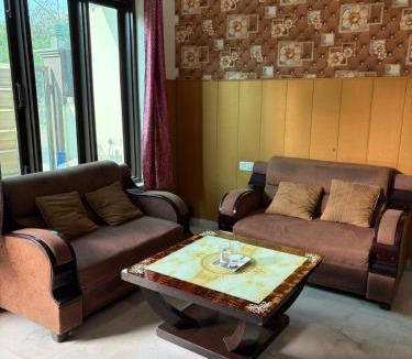 Greater Noida Hotel | PLAY HOTEL BLU MOON couple friendly
