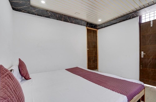 Greater Noida Hotel | PLAY HOTEL DM EXPO couple friendly