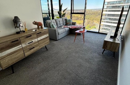 Belconnen Apartment | Plush at Nightfall 1 bedroom Free parking, wifi
