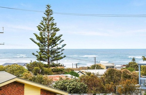 Middleton House | Point Break - 7 Mindacowie Tce, Middleton