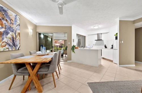 Edge Hill Apartment | Poolside Resort Apartment Steps from Cairns CBD