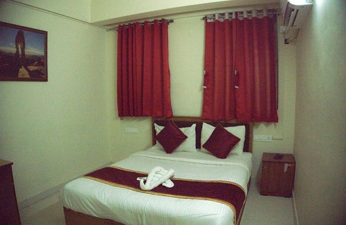 Thiruvananthapuram Hotel | Pop Tavern Le fort Luxe