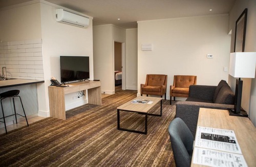 Plainland Hotel | Porter's Plainland Hotel