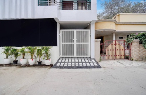 Bareilly House | Premium Neelam Hotel