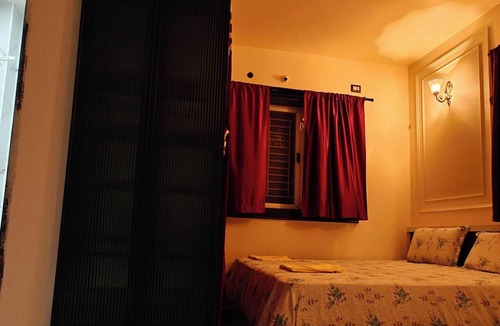 Hyderabad House | Premium Room w/Private Bath and Wi-Fi, Hyd