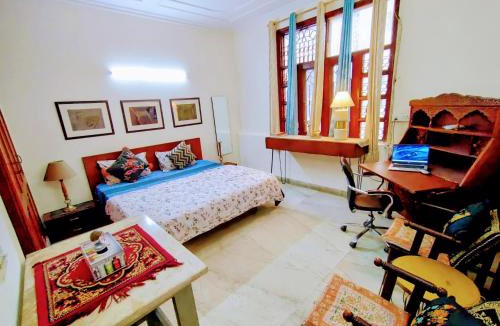 South Extension House | Prime Location Stay near AIIMS, Pragati Maidan, CP & Metro