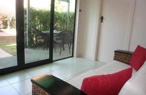 Albury House | Primrose Cottage