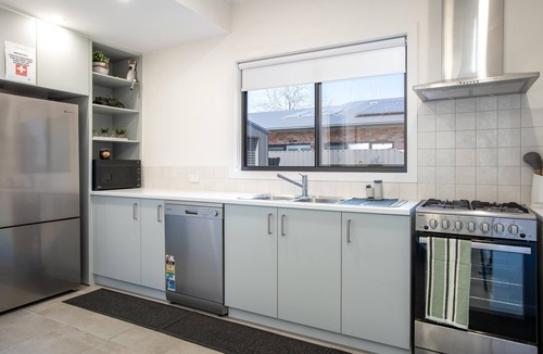 Wodonga House | Prince's Place on William - Gorgeous renovated three bedroom cottage in Wodonga