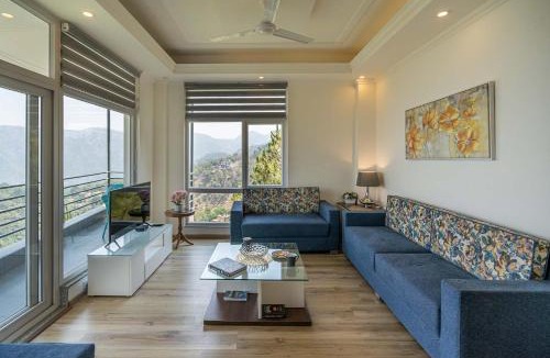 Kumarhatti Villa | Pristine Pines by VEO, StayVista - 8BHK Mountain-View Villa with Table Tennis