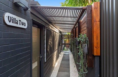 Spring Hill House | Private 2BR Villa | Minutes from Brisbane CBD