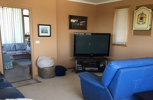 Devonport House | Private Beach Retreat in the sports area