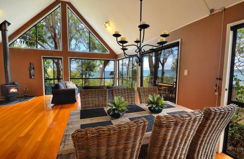 Brisbane Waterfront Ski Chalet | Private Luxury Island Retreat with Panoramic Bay Views