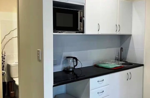 Highland Park Apartment | Private Studio Retreat