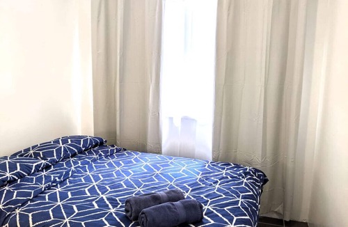 Oak Park House | *PROMO!* Next to Train Station!