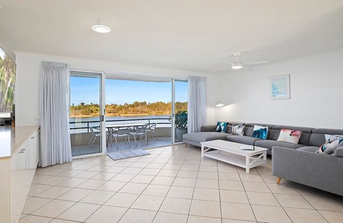 Nambucca Heads Apartment | Quayside -Bring the boat, tie it up at your own private jetty.