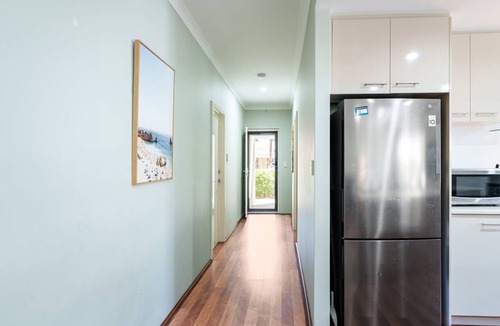 Queens Park House | Queen’s Residence-close to Perth Airport,CBD and Casino (Crown)