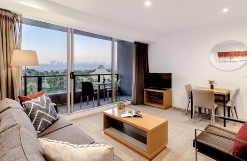 South Melbourne Apartment | Quest on Dorcas