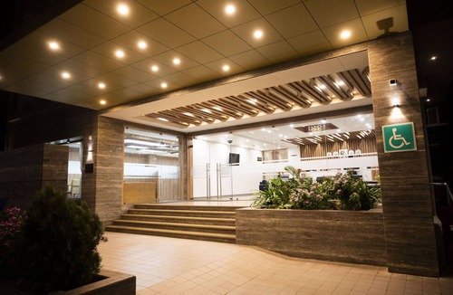 Jamnagar Hotel | RAAJ SVASTIK INN