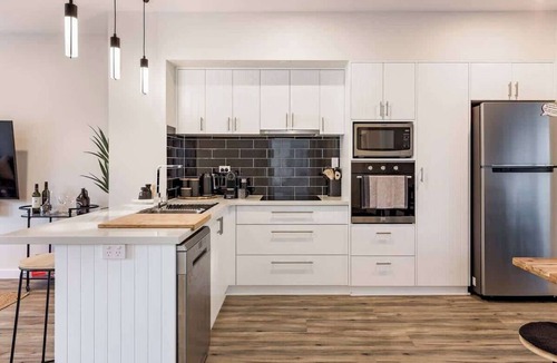 Yallingup House | Rabbits Break—Beachside Bliss Steps from Yallingup