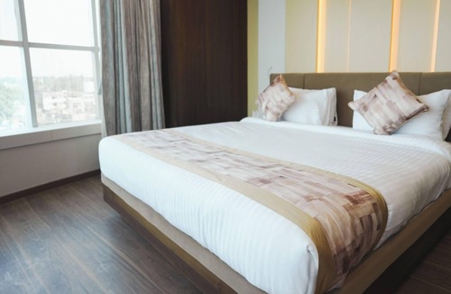Azamgarh Hotel | Raghukul Grand near DAV PG College