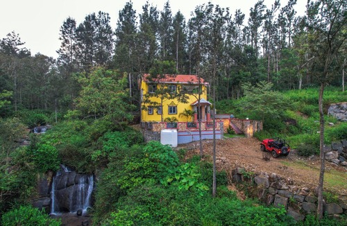 Yercaud Villa | Rain Rock Villa