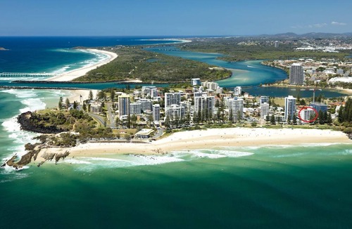 Coolangatta Apartment | Rainbow Pacific Unit 14- Ocean Views overlooking Rainbow Bay in Coolangatta with Wi-Fi Inc.