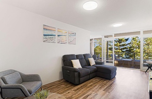Coolangatta Apartment | Rainbow Pacific Unit 15