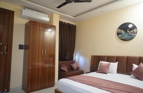 Gwalior Hotel | Raj Kamal Hotel & Garden