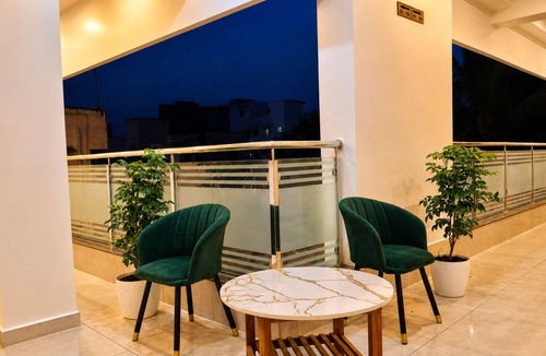 Chennai Hotel | Raja's Paradise Inn