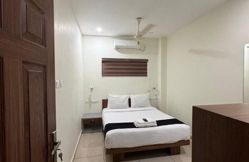 Perintalmanna Hotel | Regal residency