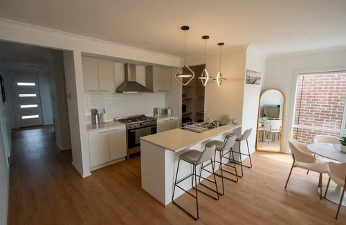 Lara House | Relax and Unwind in Lara