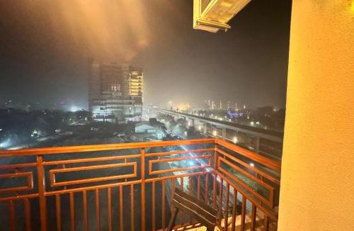 Jaypee Greens Apartment | Relaxing place couple friendly