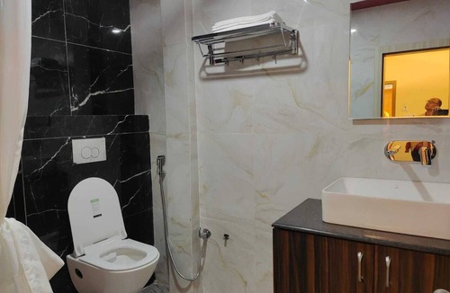 Gauriganj Hotel | Revati Mahal