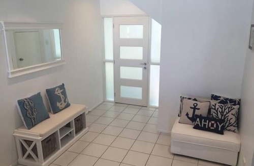 Oak Beach House | Right On the Beach