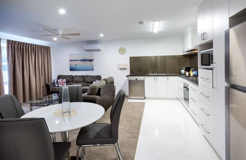 Mount Pleasant House | Riviera Sunrise Hesford