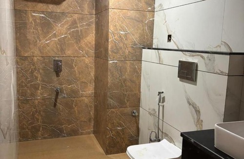 Naini Hotel | RmanshaInn A UNIT OF SHUBH VILASH HOTELS & RESORT