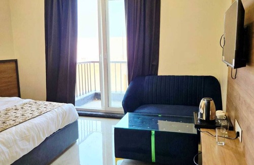 Tarabganj Hotel | RN Hotel And Lawn