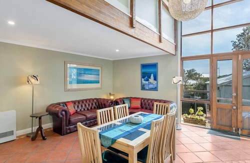 Middleton House | Rolling Surf - 31 Hero Ave - Wi-Fi -Family Holiday