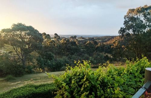 Elevated Plains Cottage | Romance with style and a view