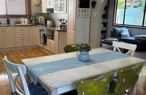 Second Valley House | Roseys Beach House - 3 mins to Second Valley Beach