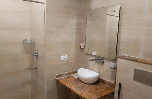 Tapovan Hotel | Royalistiq