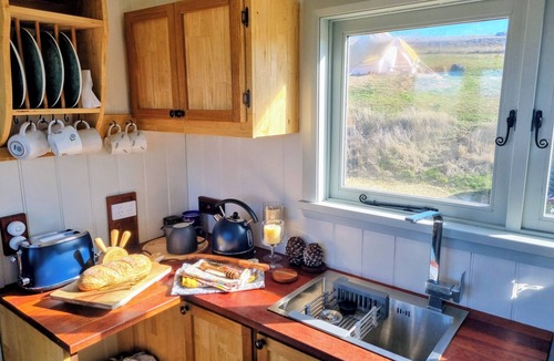 Georges Plains Cabin | Rustic Range Retreat @ Charlotte's Hut Stay, Relax, Unwind & Reconnect