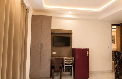 Sector 39 Apartment | Ryoko Home Medanta - Studios with Kitchen