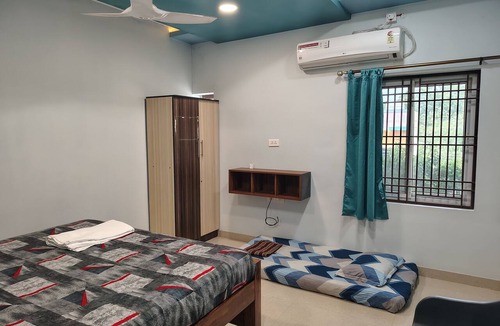 Tiruvannamalai Hotel | S L Homestay
