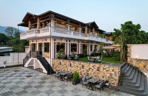Bigha Villa | SaffronStays Tikrola Retreat, 2BR Stay with Mountain Views