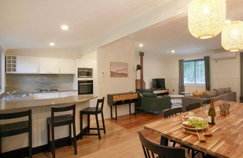 Anna Bay House | Sahara Trails Complex - Coastal countryside escape for the extended family - with horse riding!