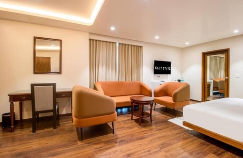 Hebbal Hotel | Saltstayz Premier - Bengaluru Hebbal Airport Road