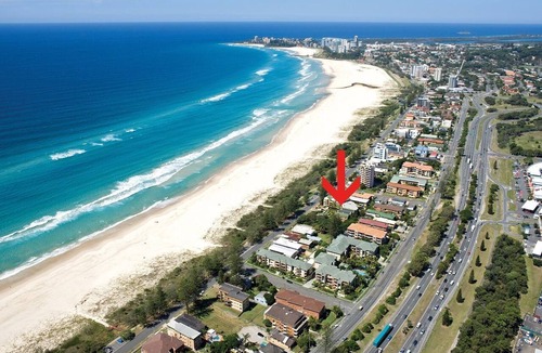 Bilinga Apartment | San Chelsea 16 - Beachfront Bilinga - Linen Provded!