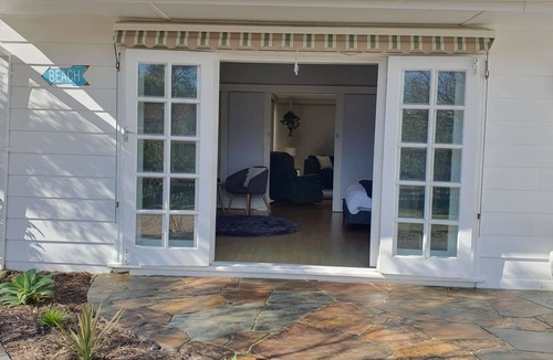 Capel Sound House | Sandy Toes Capel Sound - Newly Refurbished 2-minute walk to the beach & shops