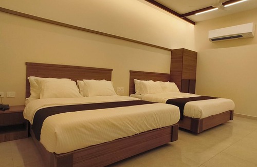 Kanchipuram Hotel | Sarada Grand